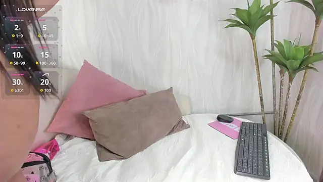 Snapshot of natalie_fox__ chatting on July 3, 2026, 11:39 am natalie fox online show from July 3, 2026, 11:39 am