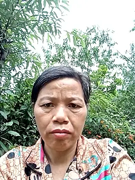 Snapshot of Elfledaa chatting on June 4, 2026, 7:24 am Elfledaa online show from June 4, 2026, 7:24 am