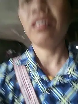 Snapshot of Elfledaa chatting on June 17, 2026, 10:03 am Elfledaa online show from June 17, 2026, 10:03 am