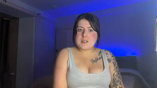 Snapshot of LucyLou31 chatting on June 13, 2026, 11:02 pm LucyLou31 online show from June 13, 2026, 11:02 pm
