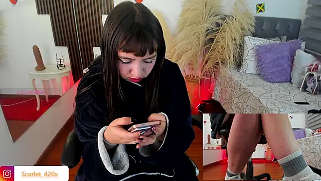 Snapshot of Scarlett__Cooper__1 chatting on July 1, 2026, 12:05 pm Scarlett Cooper 1 online show from July 1, 2026, 12:05 pm