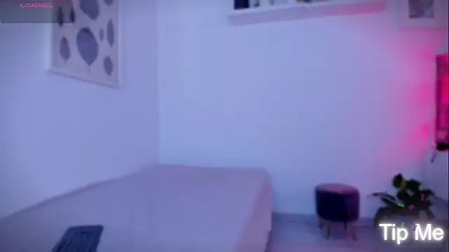 Snapshot of Frrancesca_ chatting on June 5, 2026, 3:33 am Frrancesca online show from June 5, 2026, 3:33 am