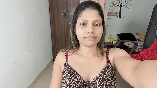 hawaisundari72 online show from May 22, 2026, 5:55 pm