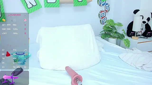 emilyy louis online show from July 15, 2026, 8:16 pm