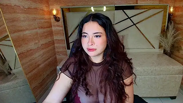 Snapshot of Kiara_Moon_r chatting on July 15, 2026, 3:24 am Kiara Moon r online show from July 15, 2026, 3:24 am