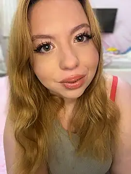 AnessaXroseX online show from June 15, 2026, 11:37 pm