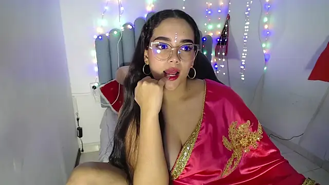 Snapshot of farah_samira chatting on June 23, 2026, 11:41 am farah samira online show from June 23, 2026, 11:41 am