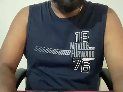Snapshot of incestfukcerr chatting on June 22, 2026, 6:32 am incestfukcerr online show from June 22, 2026, 6:32 am