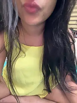 Snapshot of Aalya_B chatting on July 8, 2026, 9:43 am Aalya B online show from July 8, 2026, 9:43 am