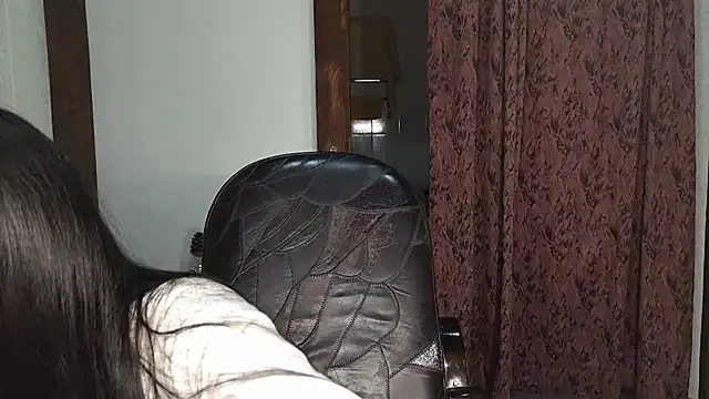 BouncySweety online show from November 20, 2025, 5:57 pm