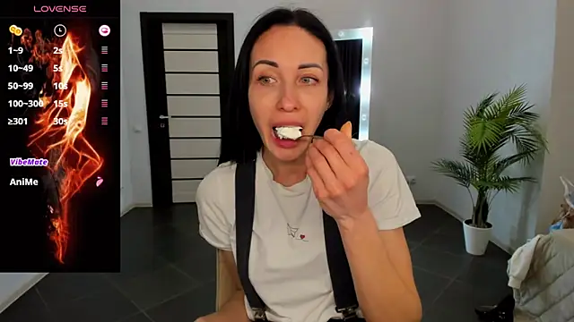 BouncySweety online show from February 8, 2025, 5:08 pm