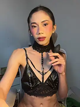 Snapshot of CassandraLovve chatting on June 24, 2026, 6:28 pm CassandraLovve online show from June 24, 2026, 6:28 pm