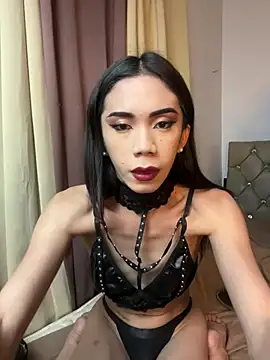 Snapshot of CassandraLovve chatting on June 19, 2026, 8:31 am CassandraLovve online show from June 19, 2026, 8:31 am