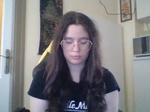Snapshot of SzexiMacska chatting on May 28, 2026, 10:11 am SzexiMacska online show from May 28, 2026, 10:11 am