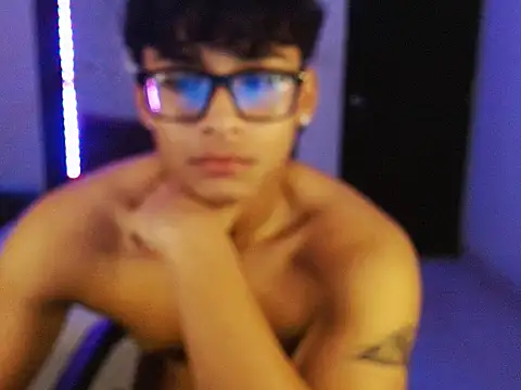 Snapshot of Mr_yisuzz chatting on May 26, 2026, 11:08 am Mr yisuzz online show from May 26, 2026, 11:08 am