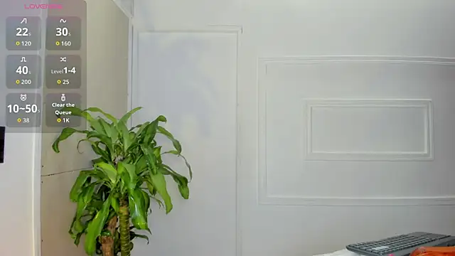 Snapshot of emmaalennox__ chatting on July 11, 2026, 7:14 pm emmaalennox online show from July 11, 2026, 7:14 pm