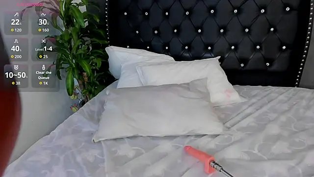 Snapshot of emmaalennox__ chatting on June 10, 2026, 7:37 pm emmaalennox online show from June 10, 2026, 7:37 pm
