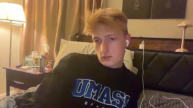 Snapshot of CamBos07 chatting on July 19, 2026, 3:48 am CamBos07 online show from July 19, 2026, 3:48 am