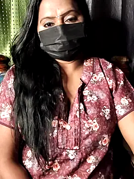 Snapshot of Meera_mia chatting on May 27, 2026, 9:11 pm Meera mia online show from May 27, 2026, 9:11 pm