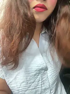 Snapshot of Yours_soniya11 chatting on May 25, 2026, 5:00 pm Yours soniya11 online show from May 25, 2026, 5:00 pm