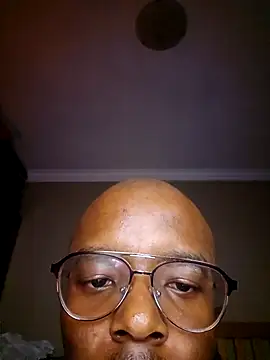 Snapshot of MbeshePTA chatting on July 5, 2026, 9:43 pm MbeshePTA online show from July 5, 2026, 9:43 pm