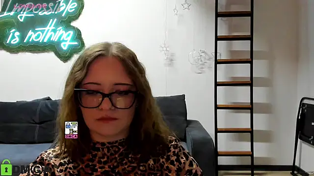 Snapshot of JuliNy_x chatting on May 26, 2026, 4:16 pm JuliNy x online show from May 26, 2026, 4:16 pm