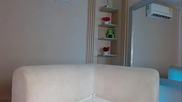 Snapshot of _cloe_21 chatting on July 8, 2026, 12:28 pm cloe 21 online show from July 8, 2026, 12:28 pm