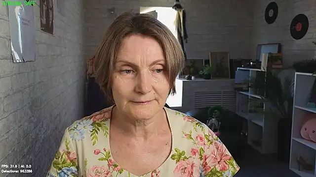 Snapshot of Mabel_Magic chatting on July 1, 2026, 12:05 pm Mabel Magic online show from July 1, 2026, 12:05 pm