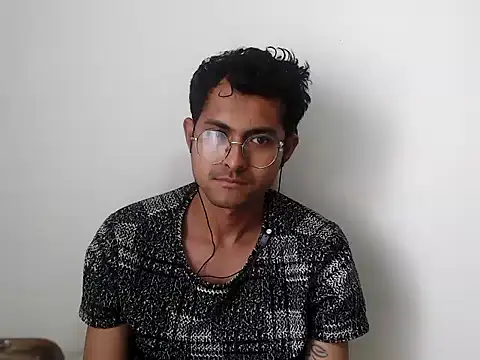 xanderlover online show from July 15, 2026, 4:58 pm