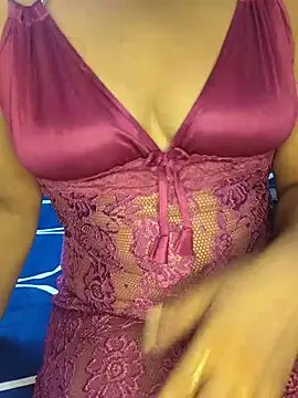 Snapshot of Curvy_Anushka chatting on June 1, 2026, 6:40 pm Curvy Anushka online show from June 1, 2026, 6:40 pm