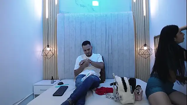 Snapshot of CarolinaySebas chatting on June 8, 2026, 12:38 pm CarolinaySebas online show from June 8, 2026, 12:38 pm