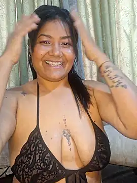 Snapshot of DEISY_8670 chatting on May 27, 2026, 12:01 pm DEISY 8670 online show from May 27, 2026, 12:01 pm