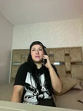 Snapshot of Darg_Moon chatting on June 15, 2026, 3:12 pm Darg Moon online show from June 15, 2026, 3:12 pm
