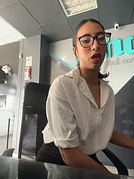 Snapshot of LacyLureXXX chatting on July 13, 2026, 9:14 pm LacyLureXXX online show from July 13, 2026, 9:14 pm