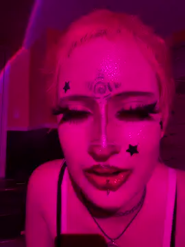 Snapshot of whimsicallylusty chatting on June 3, 2026, 6:45 pm whimsicallylusty online show from June 3, 2026, 6:45 pm