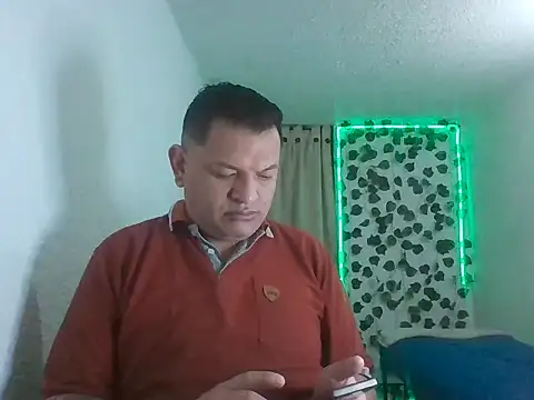 Snapshot of Alessandro-luxe chatting on June 7, 2026, 12:49 am Alessandro-luxe online show from June 7, 2026, 12:49 am