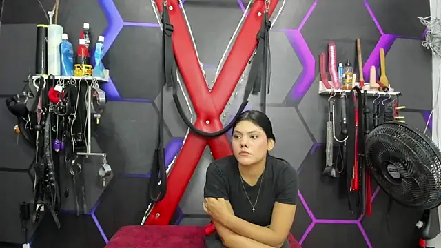 ESTREMEE BDSM online show from May 26, 2026, 11:41 am
