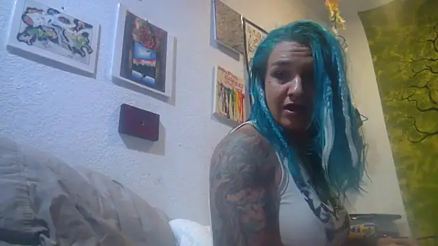 Neon Muse online show from July 4, 2026, 5:39 pm