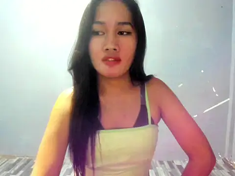 Snapshot of NikitaLuxe chatting on May 27, 2026, 12:56 pm NikitaLuxe online show from May 27, 2026, 12:56 pm