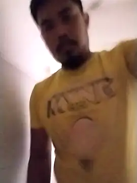 Renatolovearmpits online show from May 26, 2026, 1:31 pm