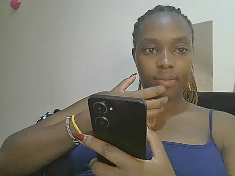 Snapshot of sexylittleprincess1 chatting on June 13, 2026, 1:14 am sexylittleprincess1 online show from June 13, 2026, 1:14 am