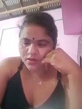 Snapshot of Maya_Vabi chatting on May 30, 2026, 8:47 pm Maya Vabi online show from May 30, 2026, 8:47 pm