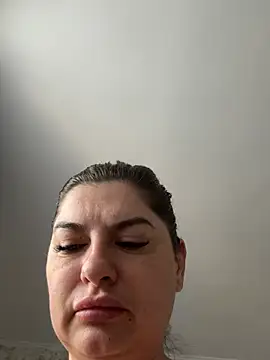 Snapshot of evaxxxcurvyxxx chatting on June 30, 2026, 8:03 am evaxxxcurvyxxx online show from June 30, 2026, 8:03 am