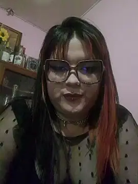 curvy latina online show from July 12, 2026, 4:57 am