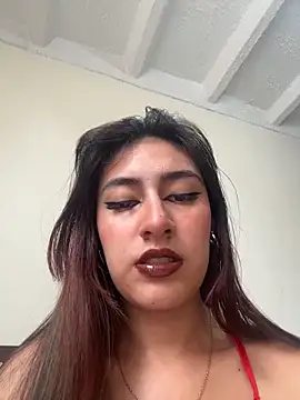 Snapshot of velariasoft_ chatting on June 14, 2026, 6:20 pm velariasoft online show from June 14, 2026, 6:20 pm