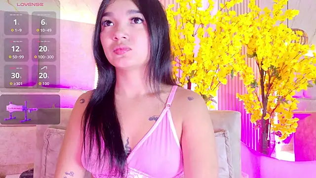 Snapshot of JuliiaSantos chatting on May 31, 2026, 2:28 am JuliiaSantos online show from May 31, 2026, 2:28 am