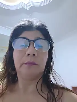 Snapshot of fire_mommy chatting on June 19, 2026, 10:25 pm fire mommy online show from June 19, 2026, 10:25 pm