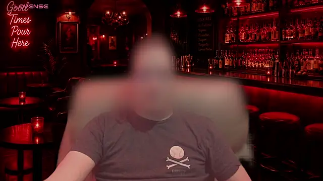 Snapshot of WhiskeyLounge chatting on May 26, 2026, 10:19 pm WhiskeyLounge online show from May 26, 2026, 10:19 pm