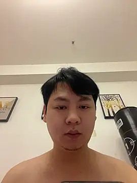 xiaoyi- online show from June 3, 2026, 4:46 am