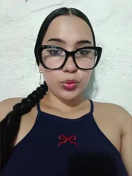 shantall cute online show from July 1, 2026, 9:04 pm
